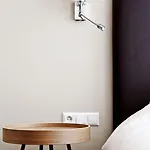 ホテル カレッジ 4*