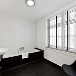 カレッジ 4*