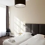 Hotell College